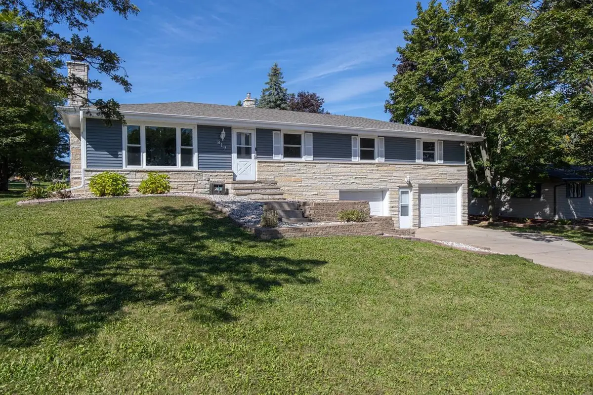 819 GIESE STREET, Hortonville, WI 54944 - #1