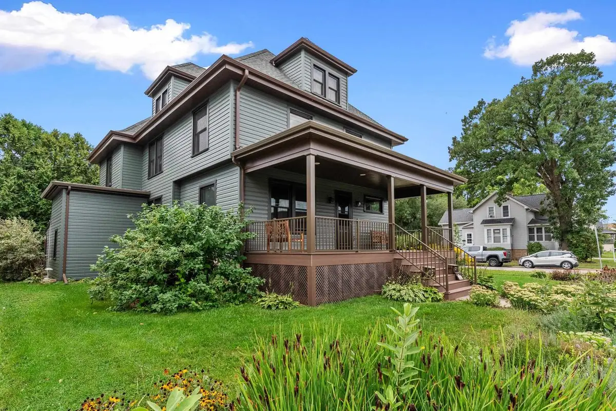 136 E MERRILL AVENUE, Fond Du Lac, WI 54935 - #1