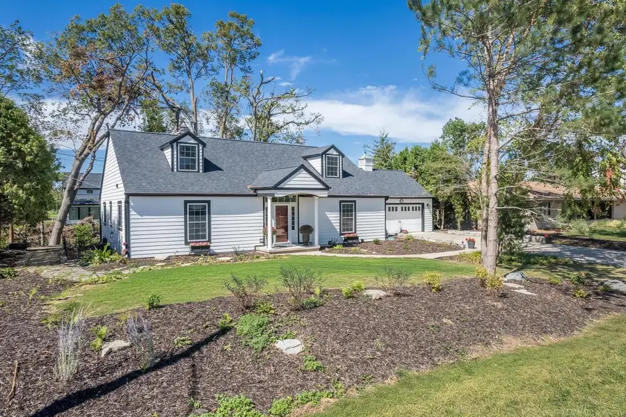 1701 S HILLCREST DRIVE, Appleton, WI 54914 - #2