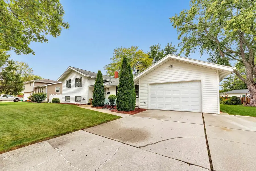 1010 ROBIN STREET, De Pere, WI 54115 - #3