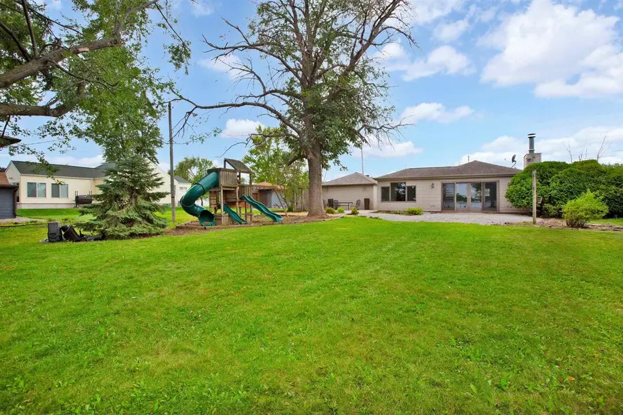 1677 W BUTTE DES MORTS BEACH ROAD, Neenah, WI 54956 - #2