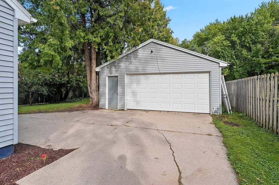 822 ARDENNES STREET, Green Bay, WI 54303 - #2