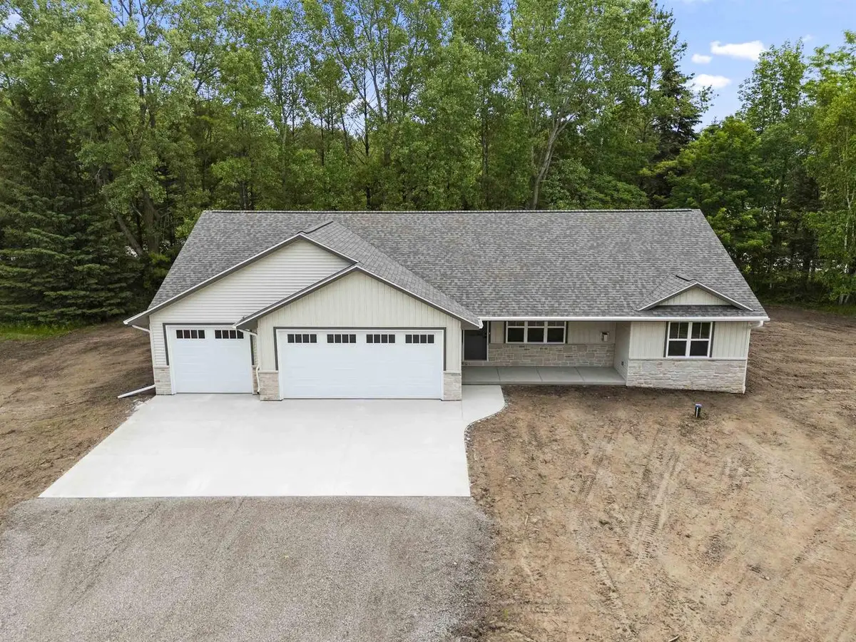 482 HIGH RIDGE TRAIL, Pulaski, WI 54162 - #1