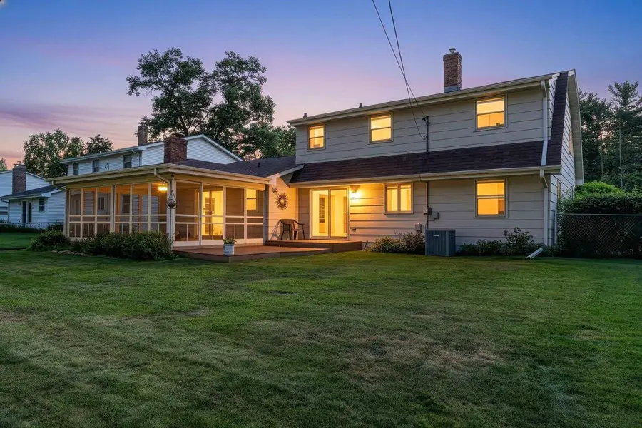 506 PINE TERRACE, Green Bay, WI 54303 - #2