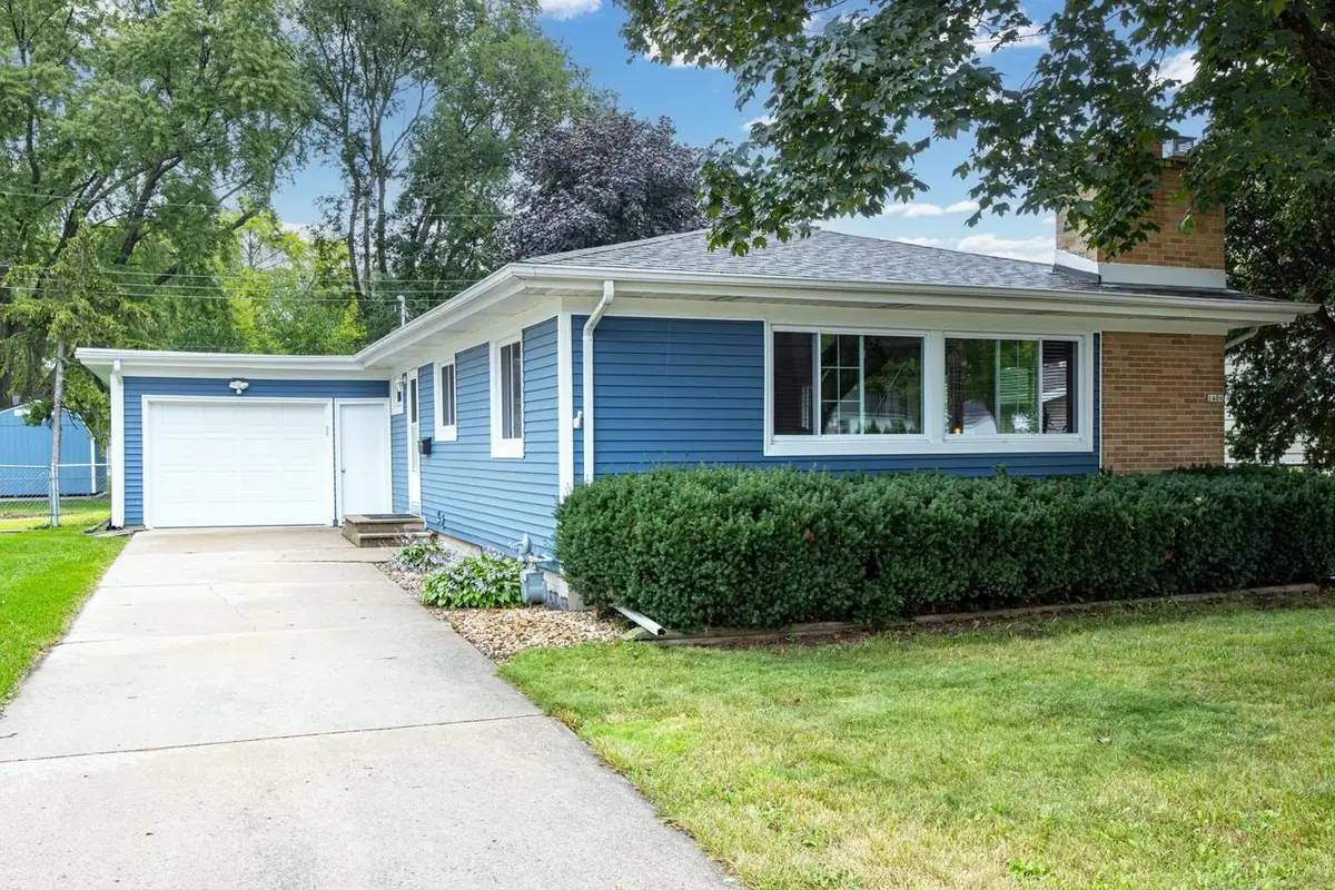1406 HAZEL STREET, Oshkosh, WI 54901 - #1