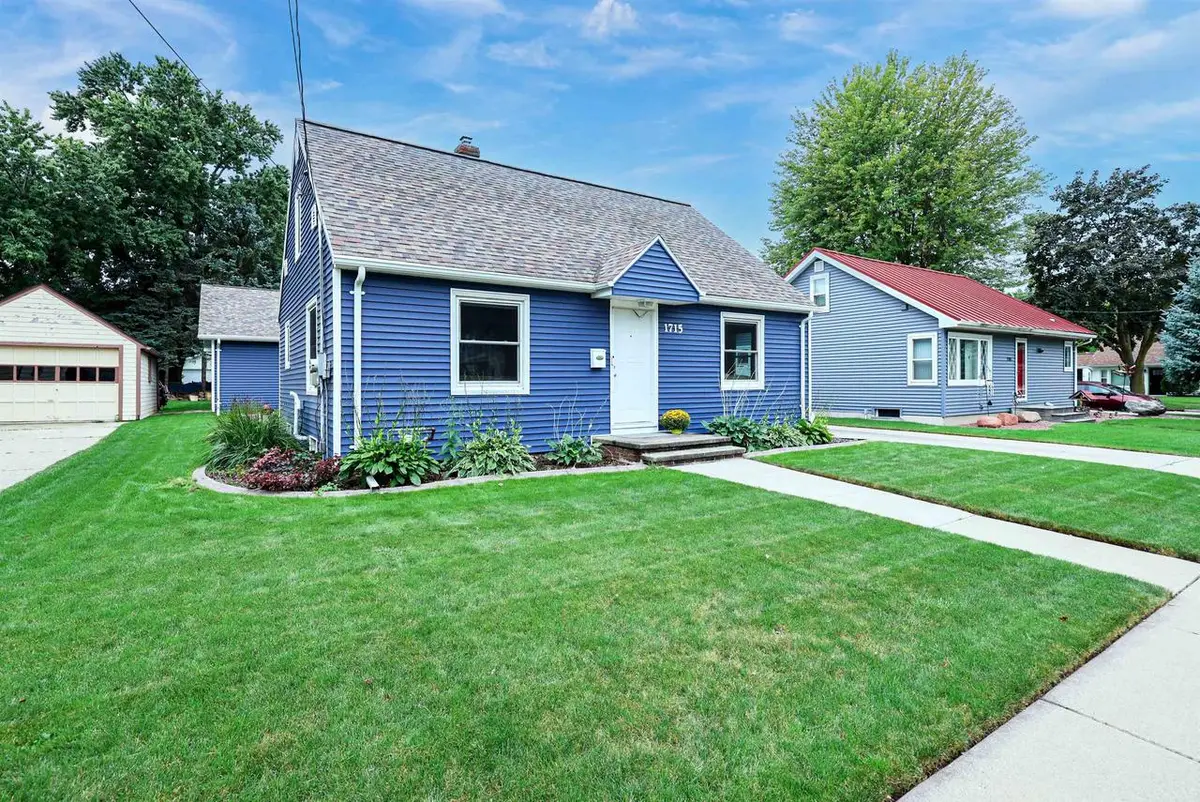 1715 E COLLEGE AVENUE, Appleton, WI 54915 - #1
