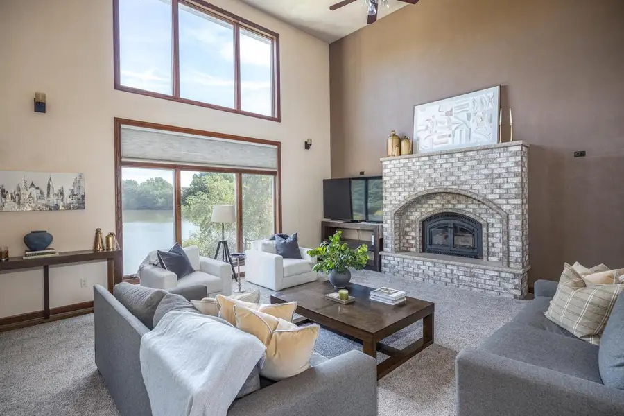 494 WINDINGBROOK DRIVE, Oshkosh, WI 54904 - #3