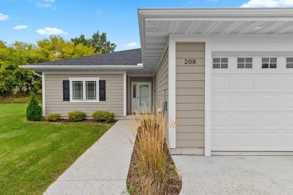 208 MALLARD WAY, Marinette, WI 54143