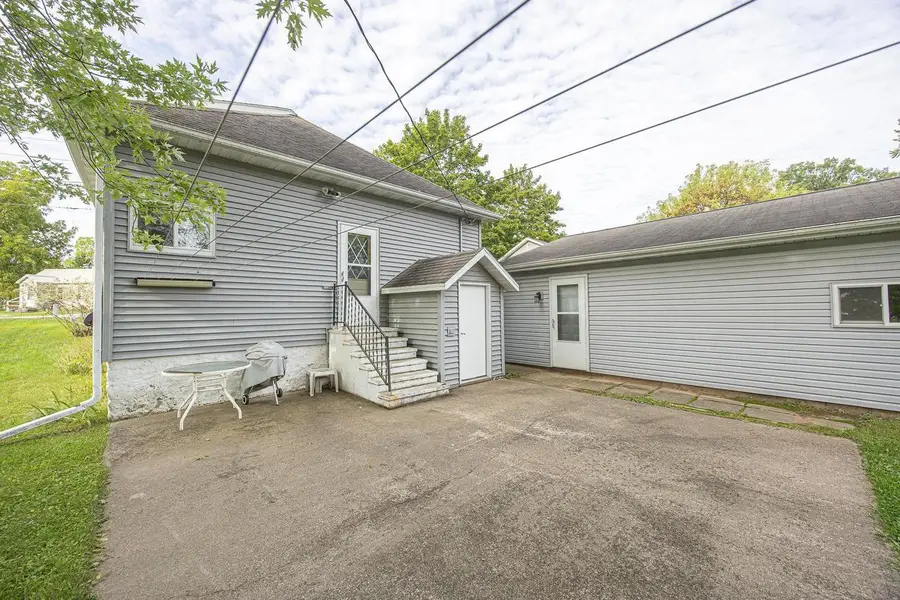 250 N OAKLAND AVENUE, Oconto Falls, WI 54154 - #2