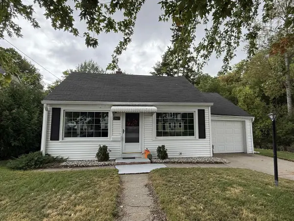 2017 10TH AVENUE, Menominee, MI 49858