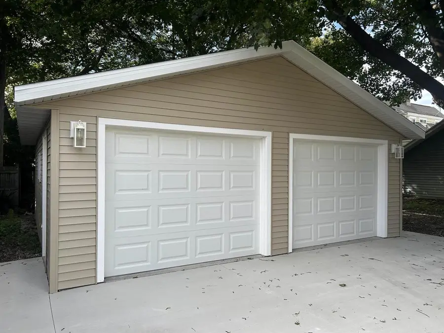 815 N APPLETON STREET, Appleton, WI 54911 - #2