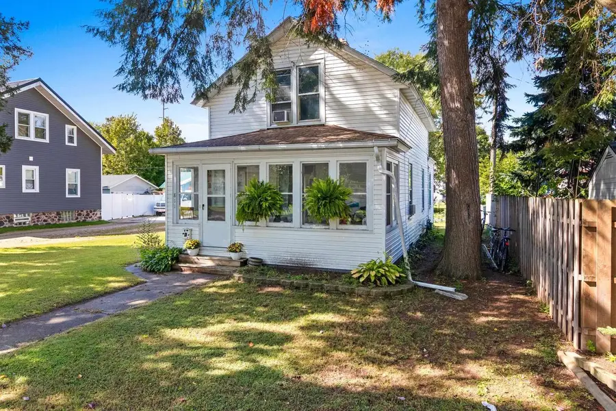 811 S LAFAYETTE STREET, Shawano, WI 54166 - #3