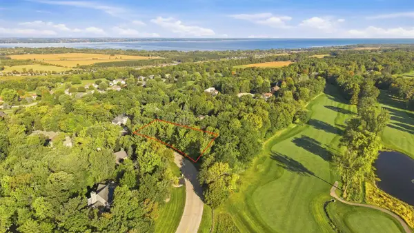 5 OAKRIDGE COURT, Fond Du Lac, WI 54937