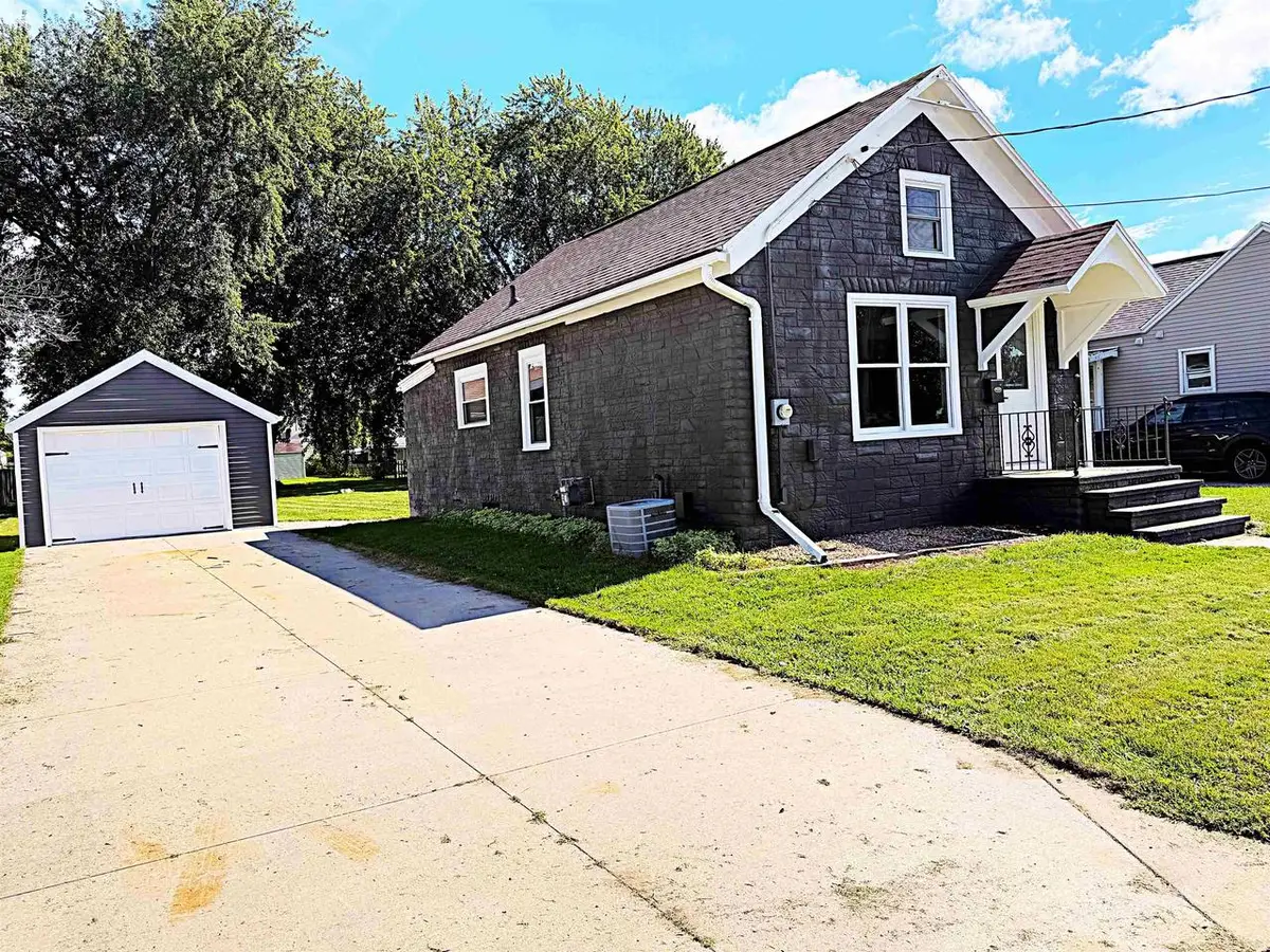 918 GRAND AVENUE, Little Chute, WI 54140 - #1