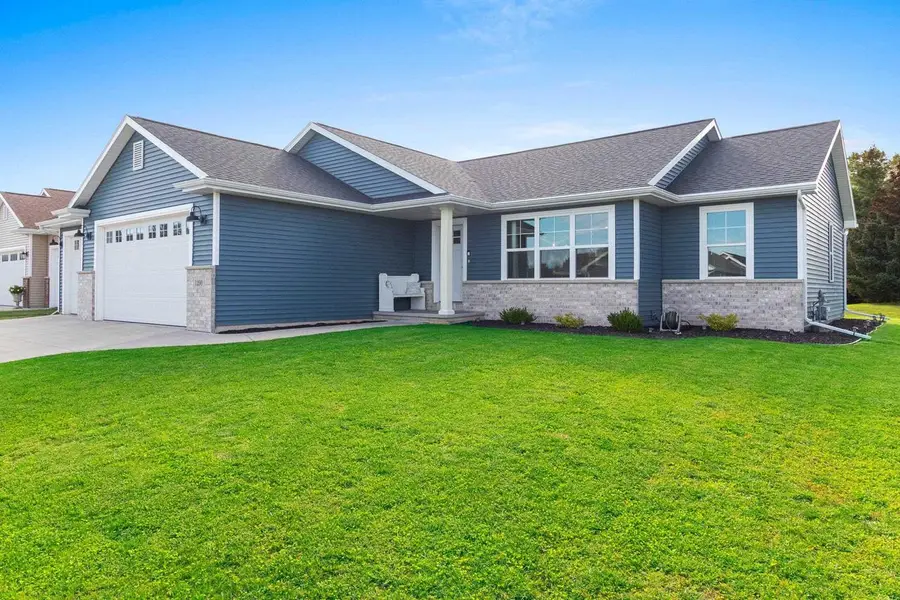 1290 BRENDA LANE, Neenah, WI 54956 - #3