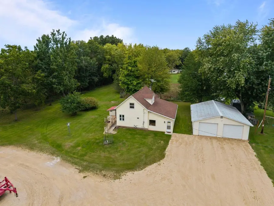 229 W BERLIN STREET, Neshkoro, WI 54960 - #2
