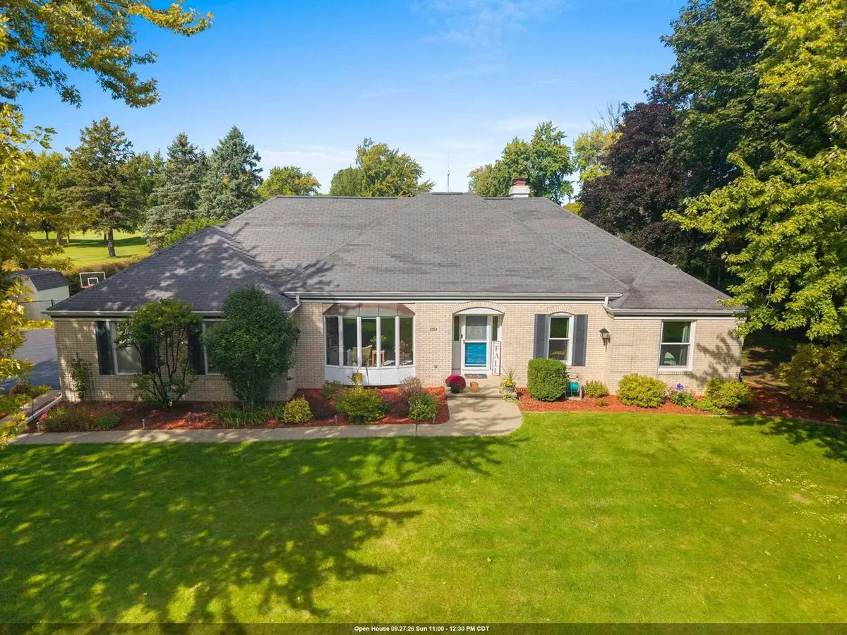 2924 RIDGEWAY DRIVE, Neenah, WI 54956 - #1