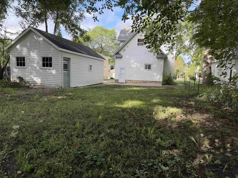 176 N PEARL STREET, Berlin, WI 54923 - #2