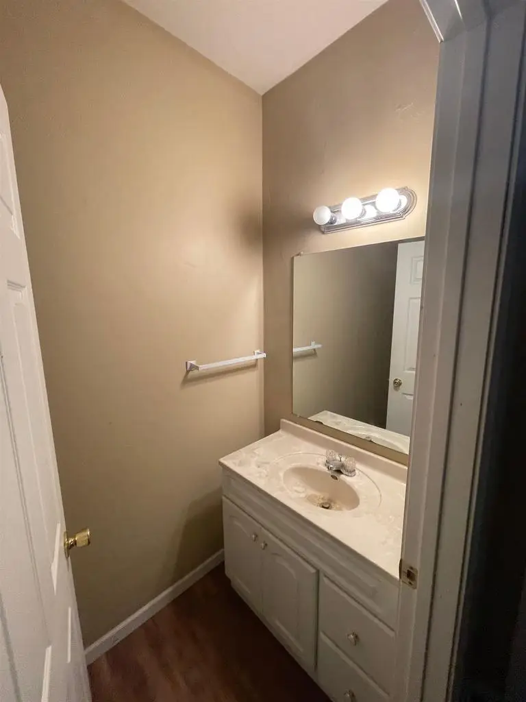 1211 E WALNUT STREET, Green Bay, WI 54301 - #3