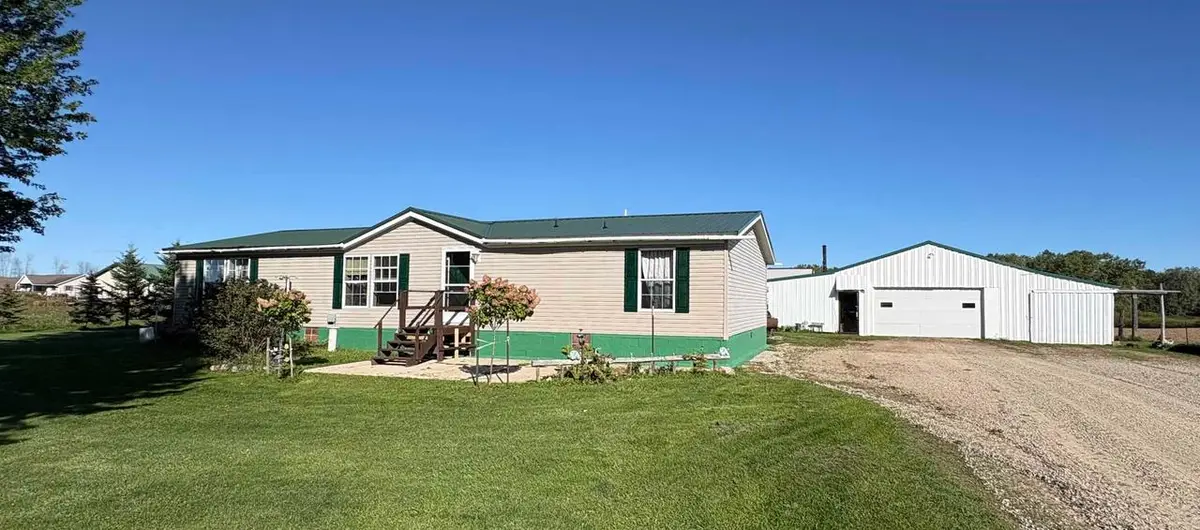 5948 COUNTY ROAD J, Oconto, WI 54153 - #1