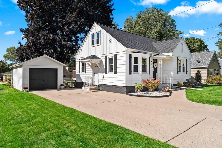 1391 9TH STREET, Green Bay, WI 54304 - #2