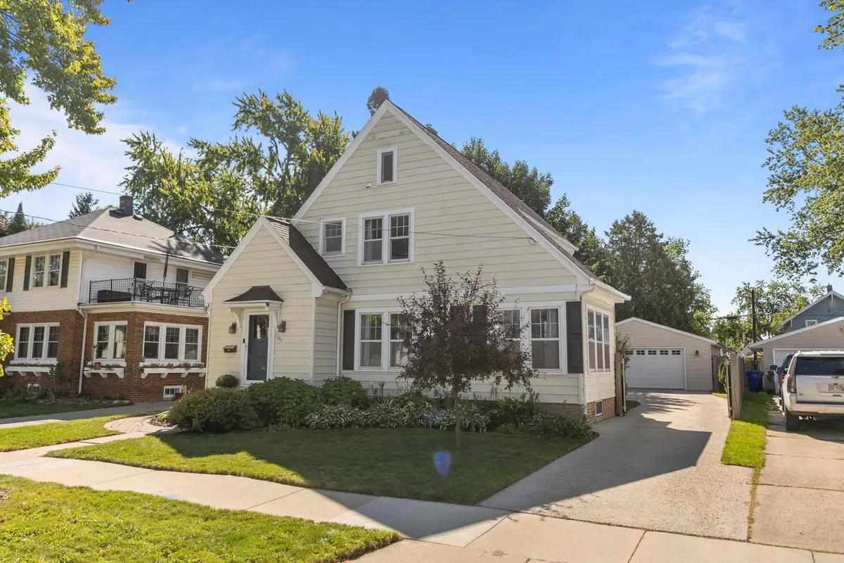505 E BREWSTER STREET, Appleton, WI 54911 - #1