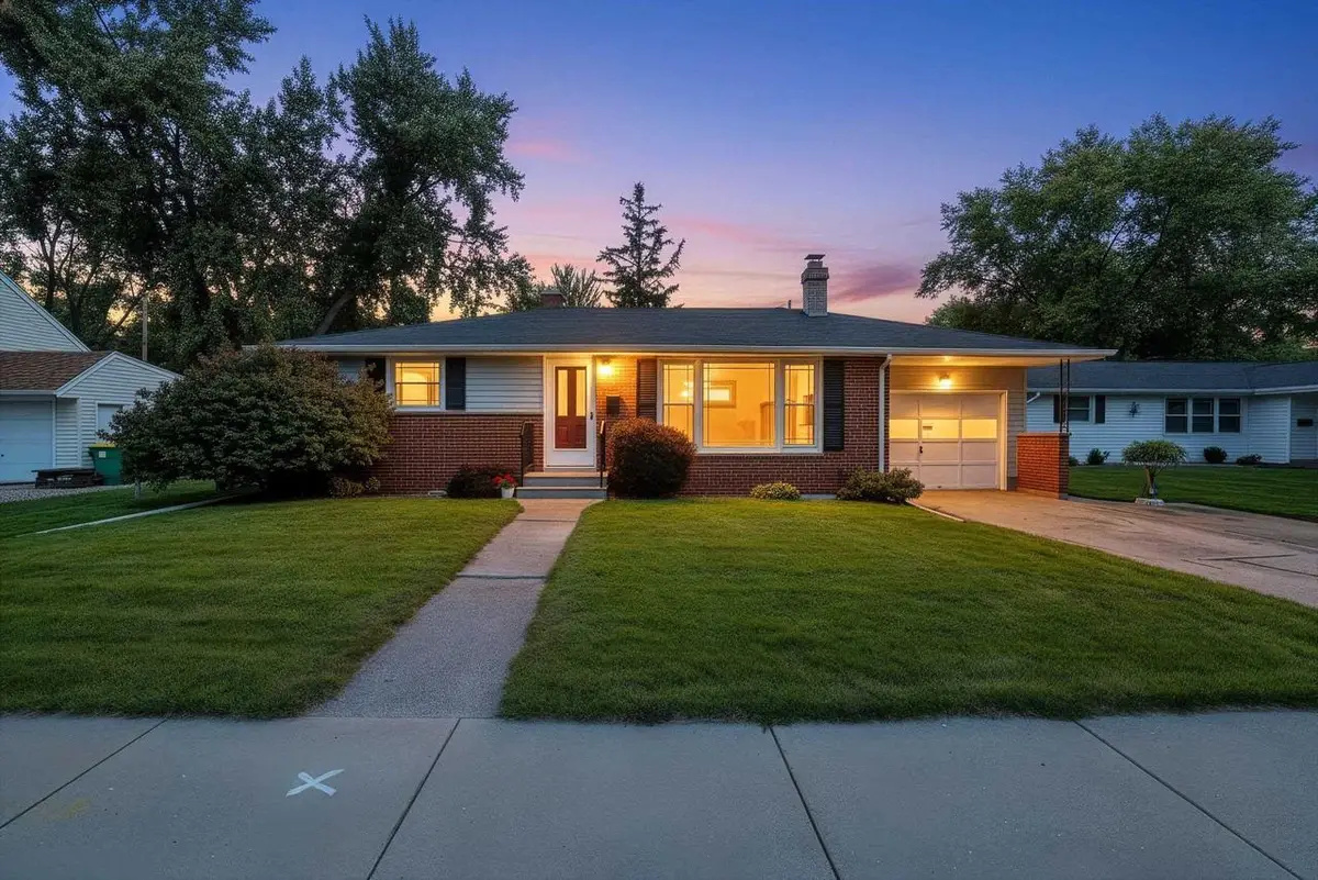 1086 THORNDALE STREET, Green Bay, WI 54304 - #1