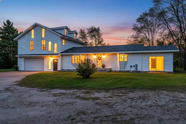 N2592 ORCHARD WAY, Waupaca, WI 54981