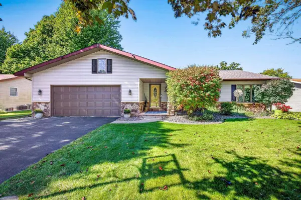 629 WOODSIDE DRIVE, Seymour, WI 54165