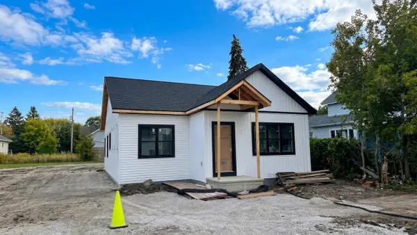 347 W 7TH AVENUE, Oshkosh, WI 54902