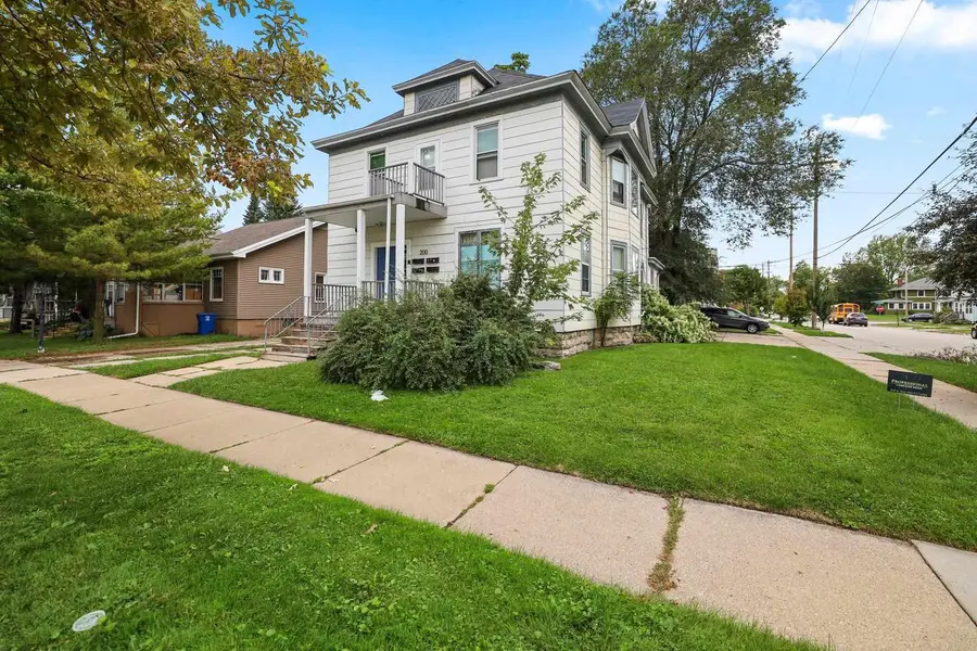 200 S MAPLE AVENUE, Green Bay, WI 54303 - #2