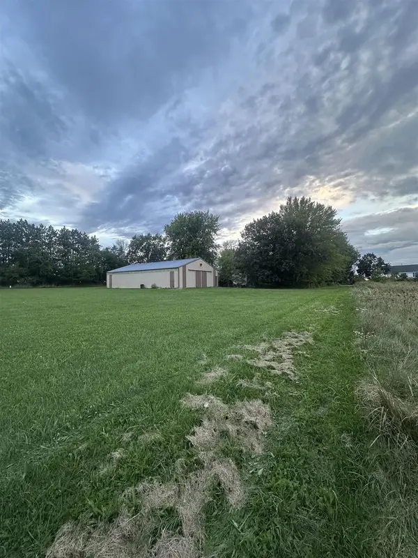 7281 COUNTY RD B, Winneconne, WI 54986