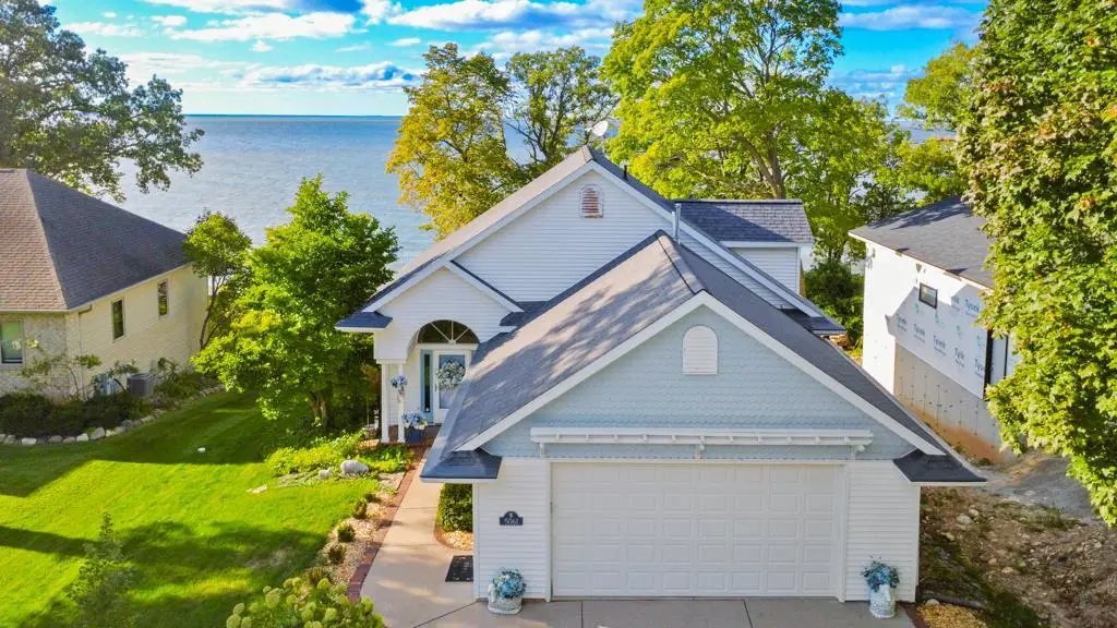 5061 EDGEWATER BEACH ROAD, Green Bay, WI 54311 - #1