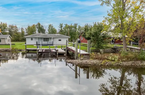 653 KRENZ ROAD, Omro, WI 54963