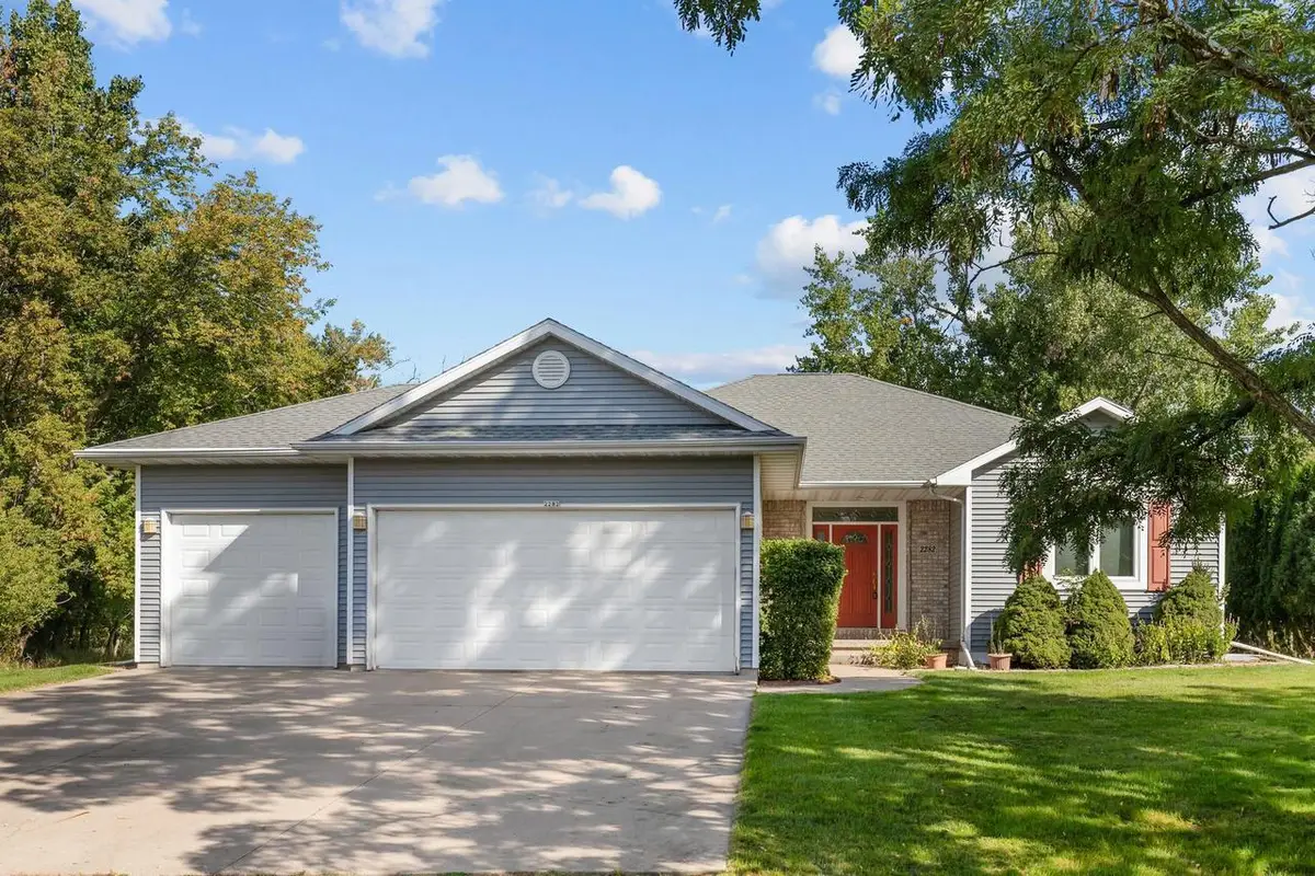 2282 WILLOW WAY DRIVE, Oshkosh, WI 54904 - #1