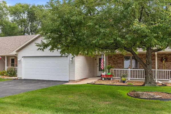 2770 HAVENWOOD DRIVE  #B, Oshkosh, WI 54902