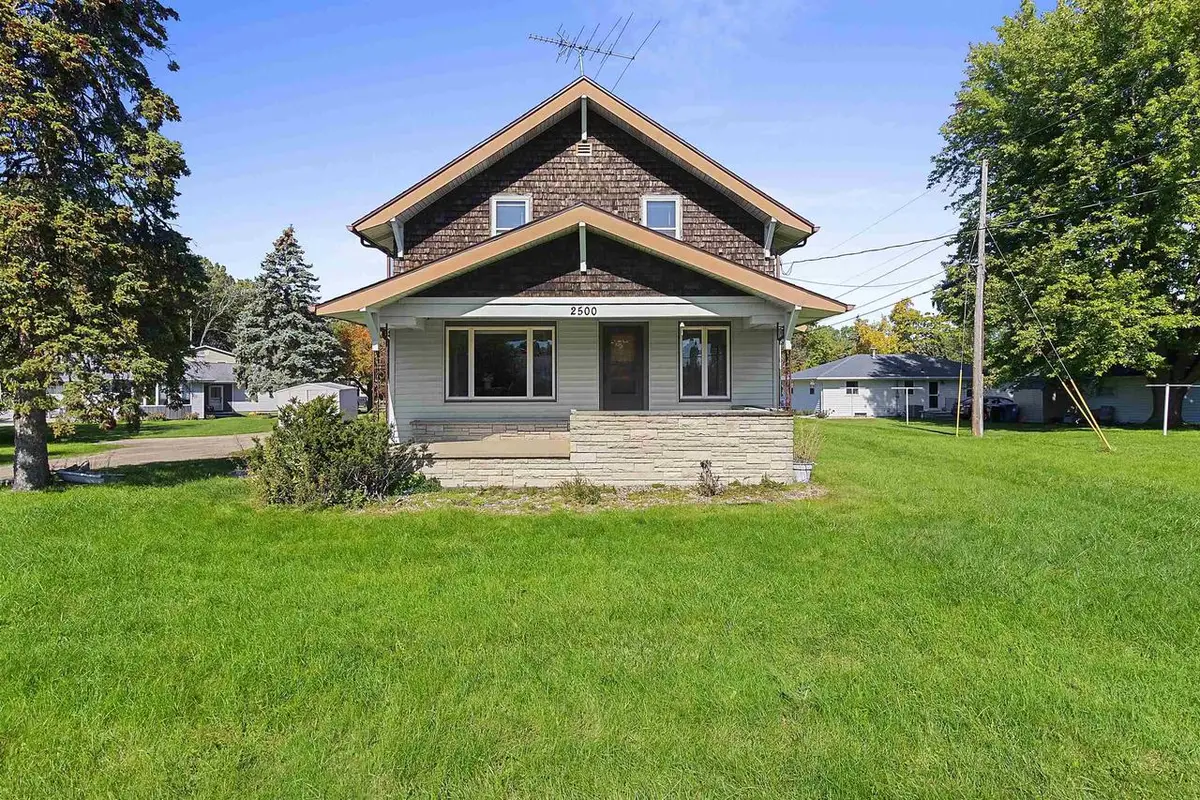 2500 E NEWBERRY STREET, Appleton, WI 54915 - #1