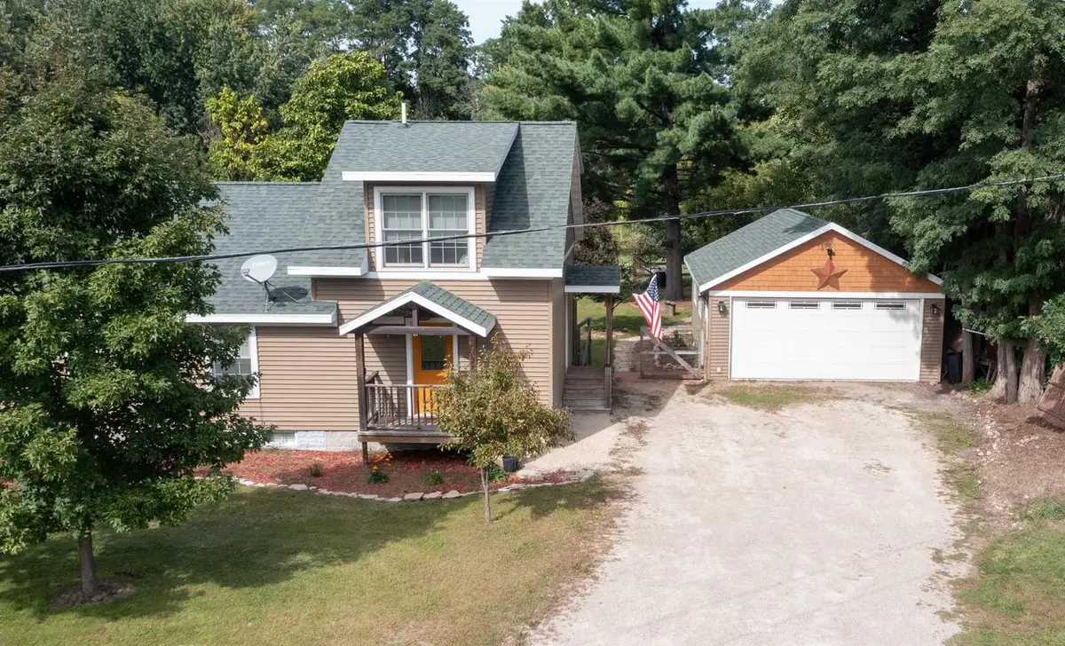 725 SHEARER STREET, Waupaca, WI 54981 - #1