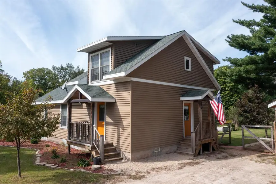 725 SHEARER STREET, Waupaca, WI 54981 - #2