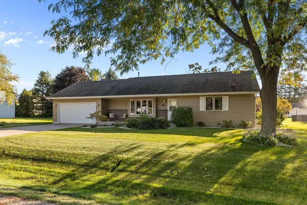 1270 SNOWDON DRIVE, Oshkosh, WI 54904