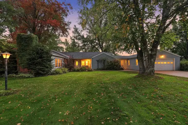 390 RIVER HEIGHTS, Shawano, WI 54166