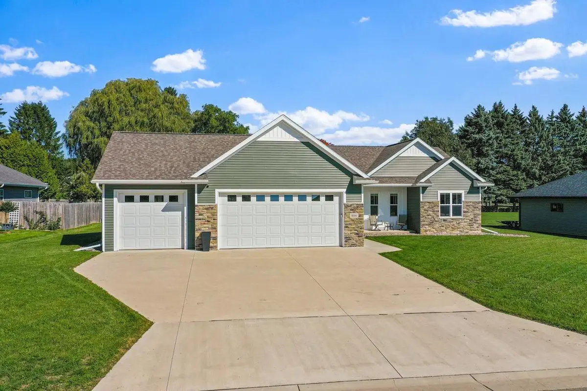 804 MOONBEAM LANE, Francis Creek, WI 54214 - #1