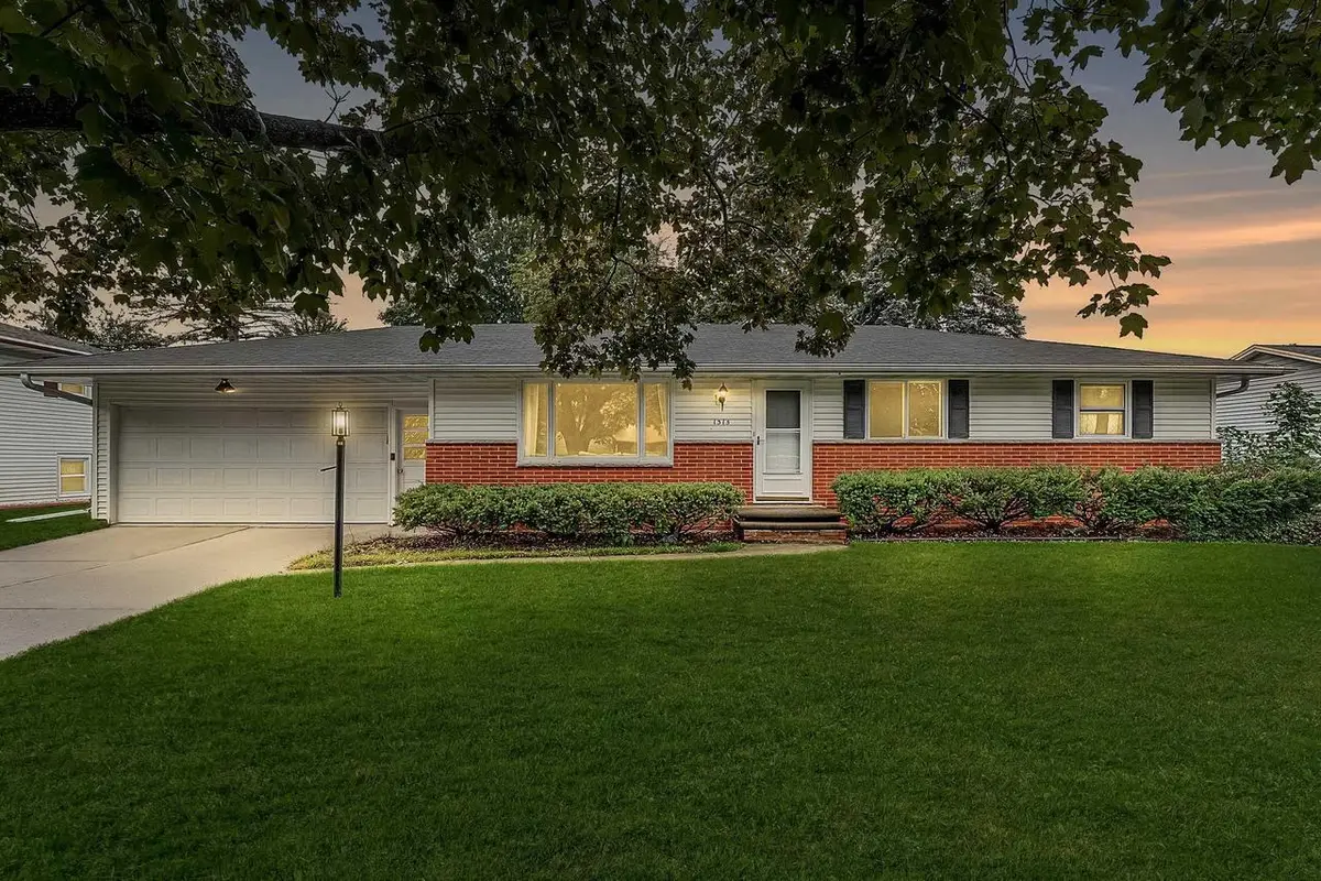 1315 APRIL LANE, Green Bay, WI 54304 - #1
