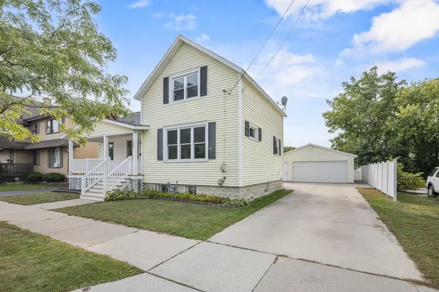 1345 ARMSTRONG STREET, Marinette, WI 54143 - #2
