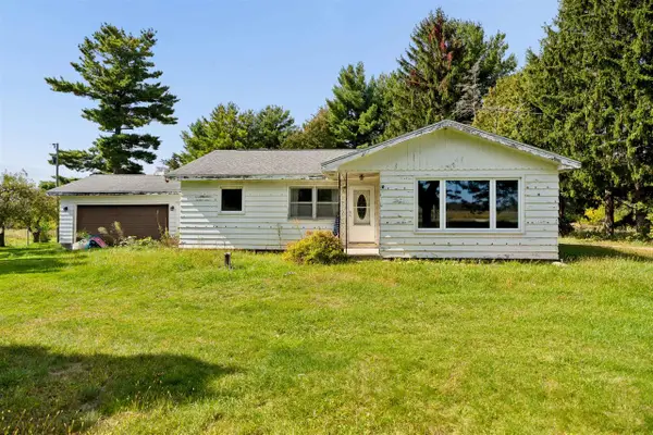 N3579 HWY 49, Berlin, WI 54923