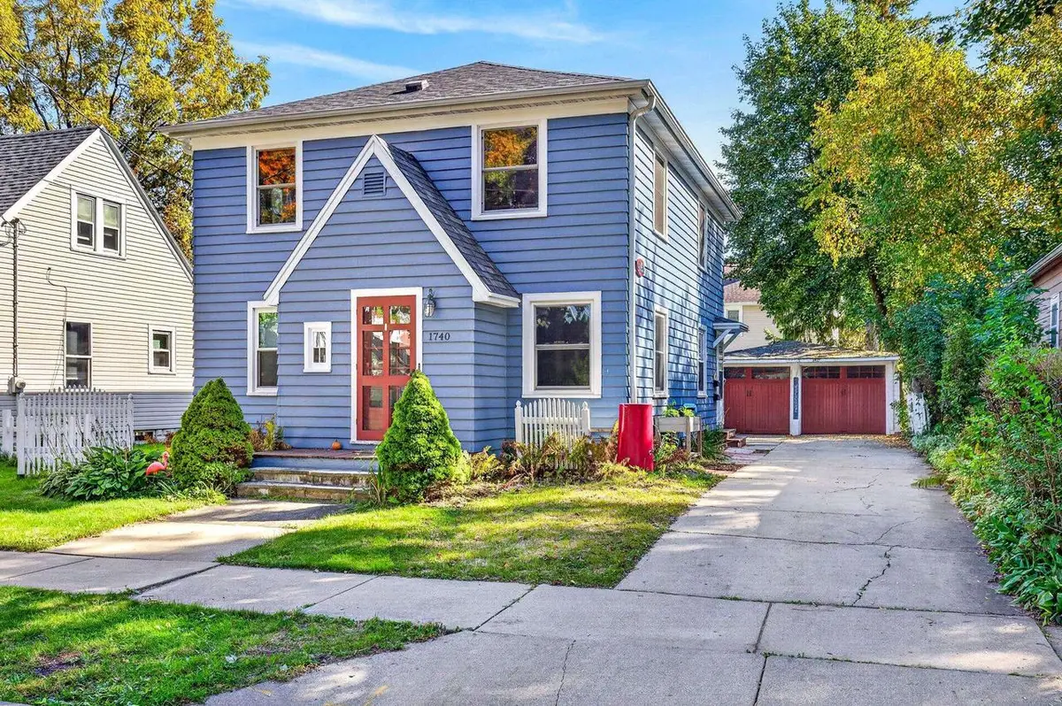 1740 N CLARK STREET, Appleton, WI 54911 - #1