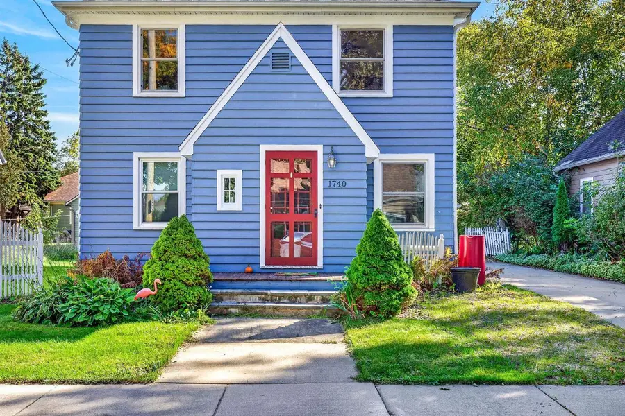 1740 N CLARK STREET, Appleton, WI 54911 - #2