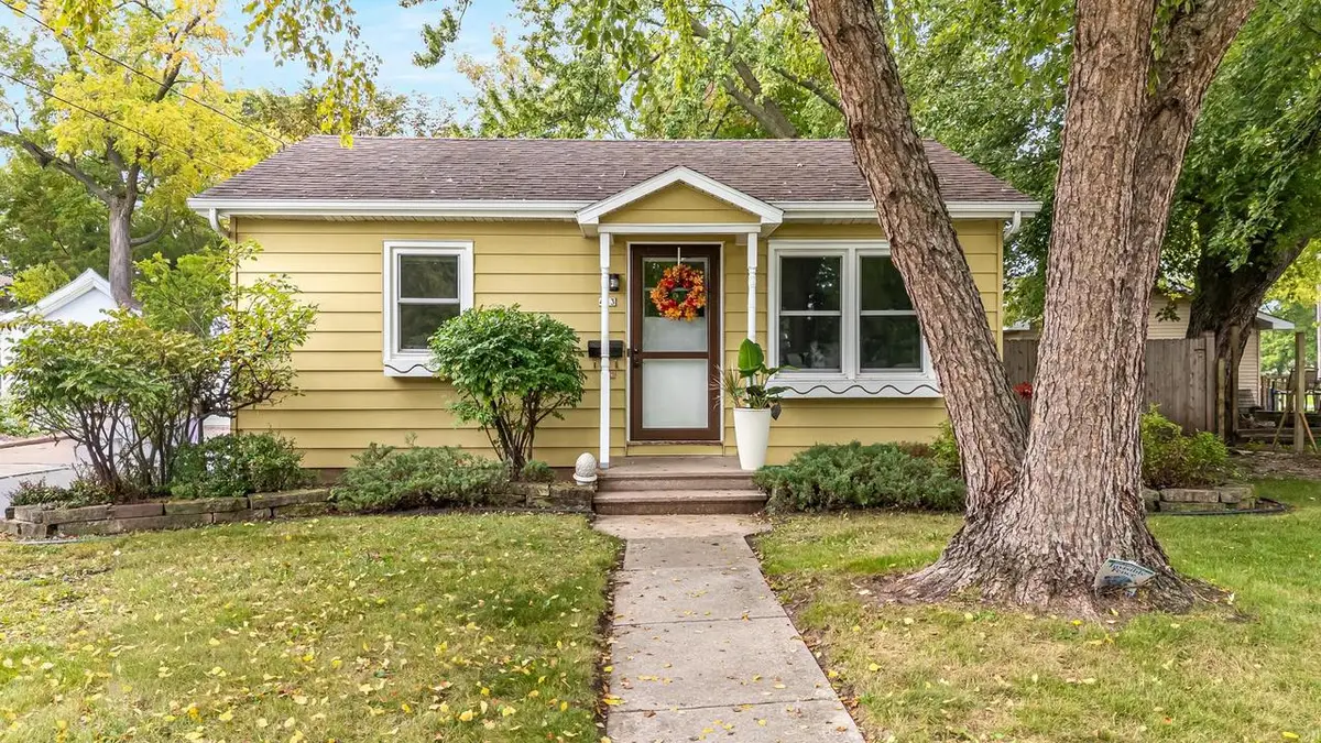 453 W 18TH AVENUE, Oshkosh, WI 54902 - #1