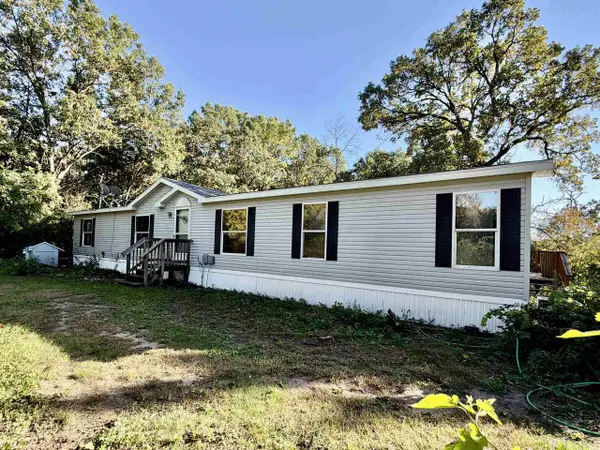 E1657 PINE LANE, Waupaca, WI 54981
