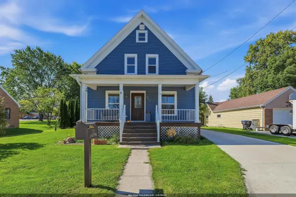 717 Madison AVENUE, Howards Grove, WI 53083